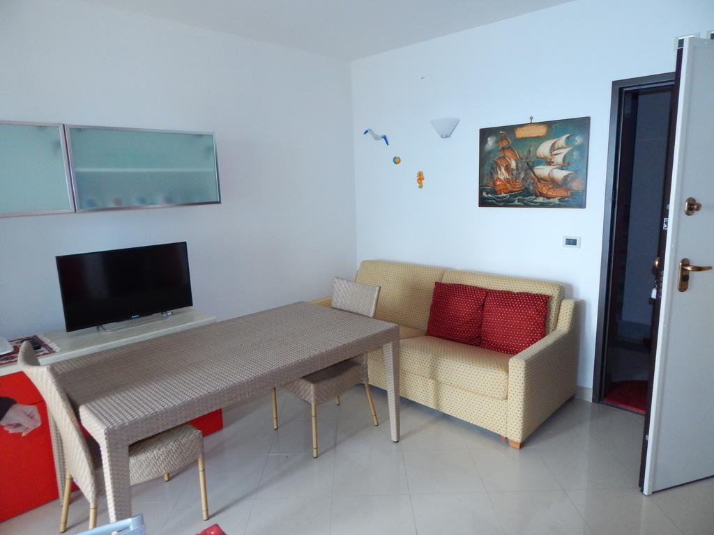 Residence La Perla ฟีนาเลลีกูเร ห้อง รูปภาพ